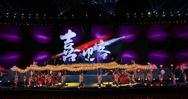 86分钟纵览长江三峡古今风华——第十六届中国长江三峡国际旅游节文化惠民演出侧记
