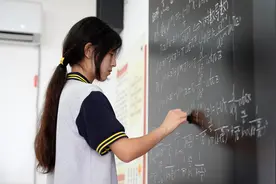 从“我不配”到阿里数赛全球第12名！17岁中专女生“逆袭”刷屏全网，她身后还有一位“伯乐”图片