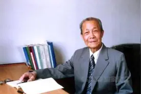 【党史直播间】11公斤血肉“补”在导弹上！请不要忘记这位总师图片