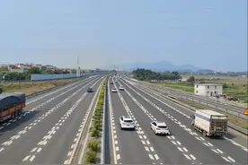 开阳高速预计3日下午迎来清明出行高峰图片