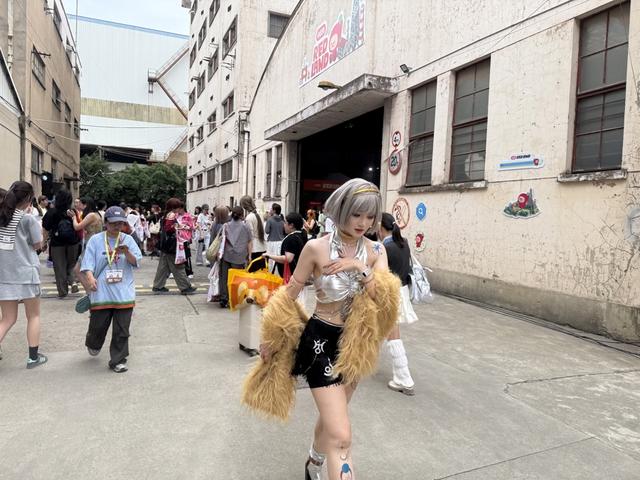 首批玩家登“痛岛”，五步一个名场面，全岛沉浸式体验