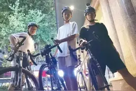 胆子大的！上海3名初中生冲上热搜！家长被质疑？网友吵翻，“报警吧……”图片