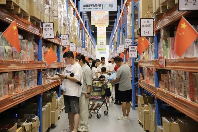 超24万人次都来玩，潮玩石排火爆国庆假期