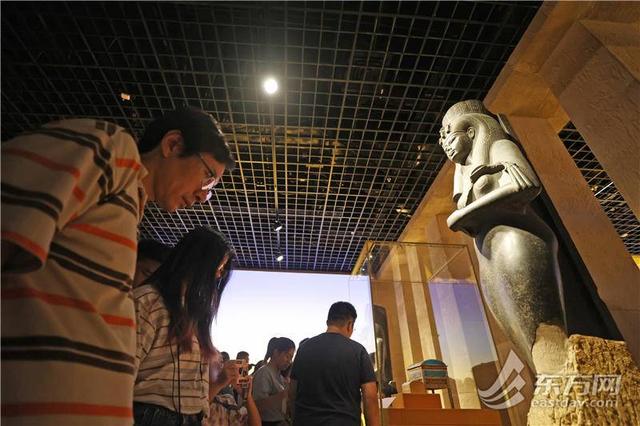直击上博“168小时嘉年华”首日！夜场票已全部售罄 | 组图
