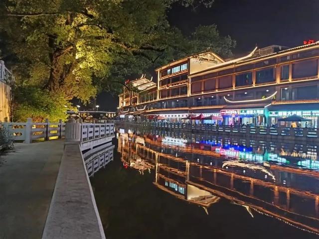 假期余额不足！白天被温度劝退，夜晚可不能浪费！