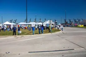 美国码头工人罢工影响初现 “抢购卫生纸”现象重演图片