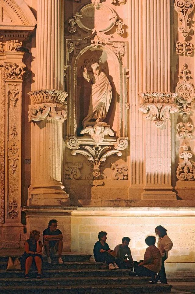 意大利“靴跟”上的宝藏小城，欧洲人私藏的快乐老家