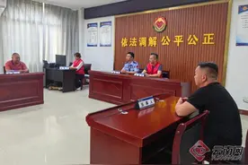 瑞丽：巧用义警“金钥匙” 化解珠宝直播“大难题”图片