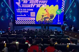 300副护手套到位！他们为骑手小哥送上冬日温暖图片