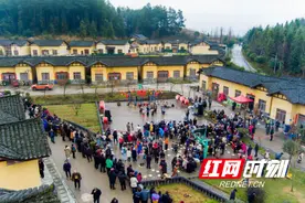 将大山里的苗歌传向世界 湘西“村晚”首场直播780万人观看图片
