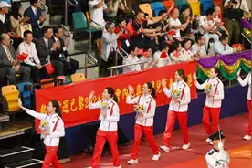 跳水“梦之队”也会“炸鱼”？看奥运健儿如何花式“整活儿”图片