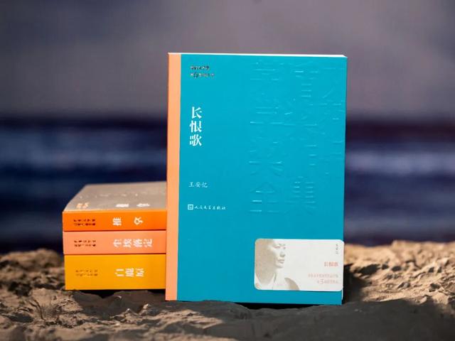 百万国人力荐	，百读不厌，此生必读