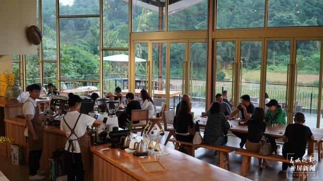 发布会｜普洱发出“旅居之约”
