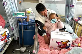 超级飞侠助力康复之旅，英雄能量包温暖血液科病房图片