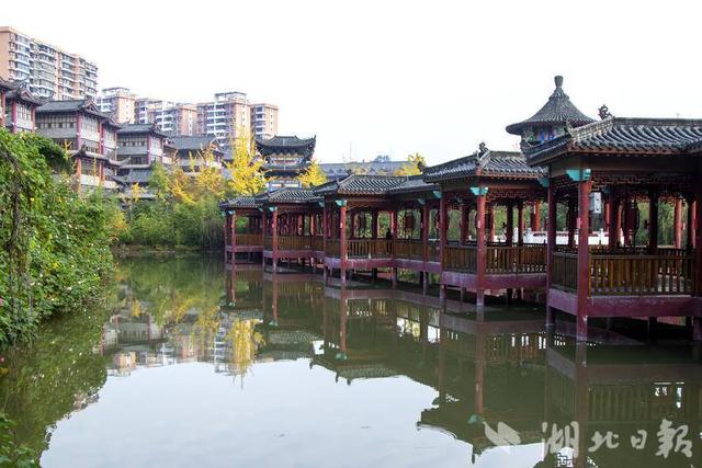 恩施市：山城冬韵秋色惹人醉