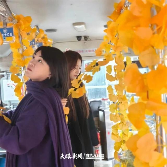 黄平开通“杏运”主题公交 邀您共赴飞云崖“金色秘境”