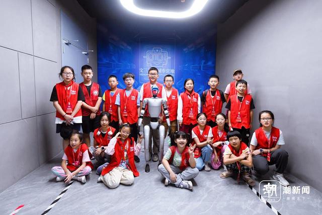 聚焦科技之旅，收获采访小知识！“关心下一代 潮闻小记者”集训营完美收官