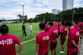 （体育·图文互动）足球青训从“做梦”开始图片