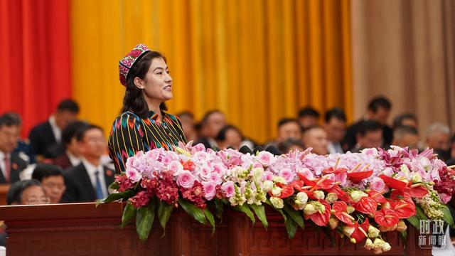时政新闻眼丨习近平出席庆祝大会，新疆之行蕴含深远考量