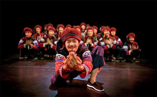 红河文旅周报 | “花开四季 ‘香’约云南 坐着火车游红河”主题产品发布会在昆明举行