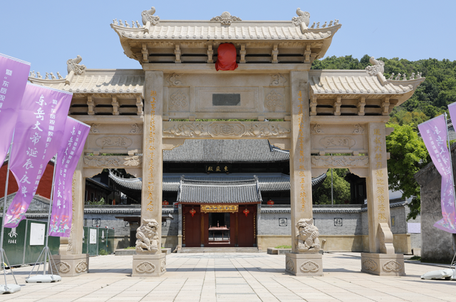 当千年驿道遇上Z世代 平阳坡南街的“逆生长”密码