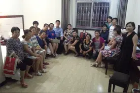 与失去土地的出嫁女并肩图片