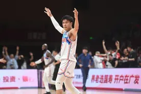 官宣：CBA自由球员黄荣奇加盟广东男篮图片