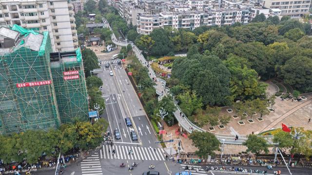 620米空中廊道串起千年风华，翠湖城市绿道展露昆明新脉动