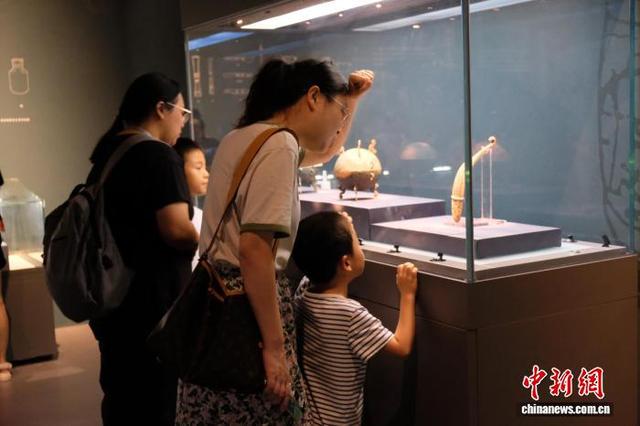浙江宁波博物馆暑期人气足 165件（套）西南青铜器跨省集结