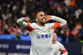 中超-德尔加多替补绝杀 山东泰山1-0胜青岛海牛图片