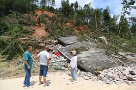 “非常感谢村干部，不然我们三兄弟都成了孤儿”图片