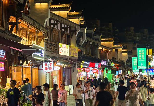 文旅赋能，老街焕新颜