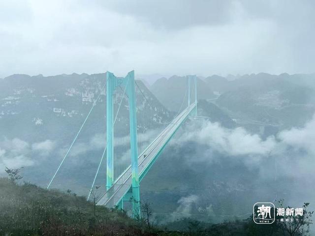 潮声丨“横竖”都是世界第一的大桥，文旅IP如何自我生长