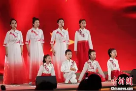 中俄青少年手拉手合唱团在莫斯科精彩演出图片