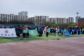 四川省“贡嘎杯”青少年校园体育联赛打响总决赛图片