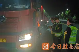 正阳县开展冬季治超“百日攻坚”联合执法行动图片