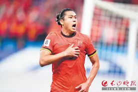 终于赢了！国足主场2比1击败印尼 18强赛三连败后取首胜图片