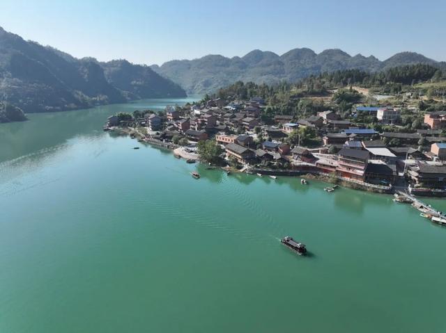 大山里的土家山寨