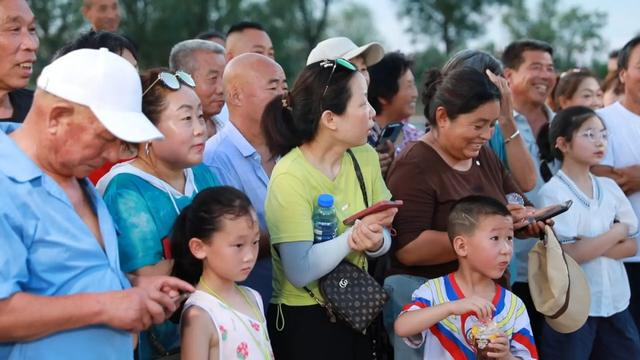 渭南葡萄产业园“葡萄大舞台”解锁盛夏新乐趣