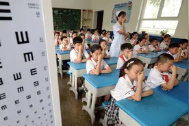 教育部答复“在中小学视力障碍学生中推广免费大字教材”建议图片