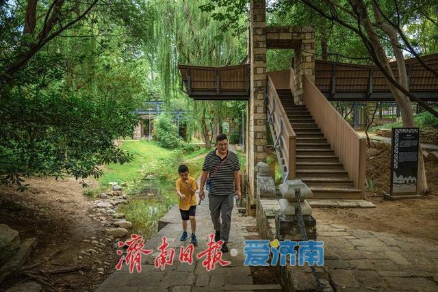济南腊山河公园：古韵与绿意交织的城市明珠