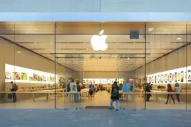 多地iPhone用户称遭盗刷，有人在凌晨出现7笔扣费！客服回应图片