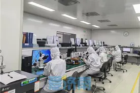 “中国芯”泉城造！高端光芯片赛道，济南走出破冰者图片