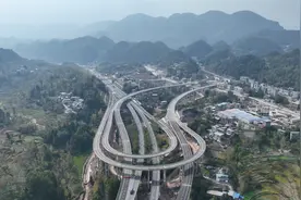 酉阳：渝湘复线高速年底建成通车图片