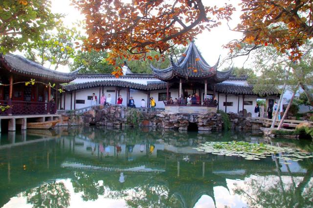 江苏苏州：古典园林网师园秋意浓