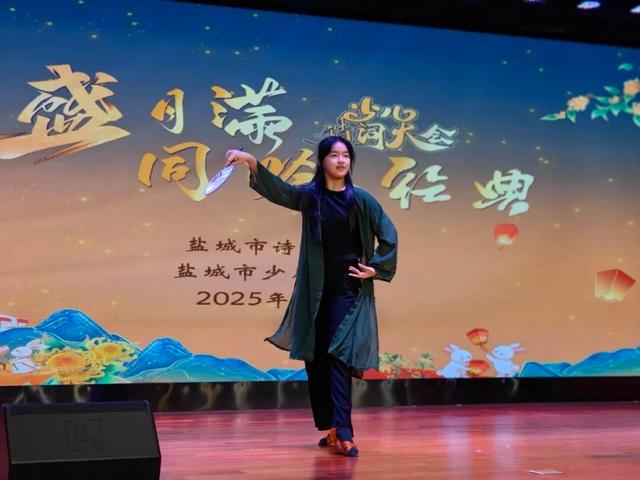这个假期，跟着图书去旅行！