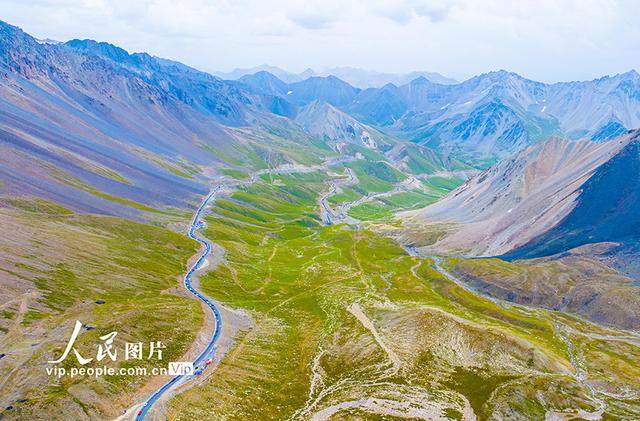 新疆乌苏：独库公路壮美如画