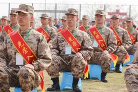 武汉江夏举行2024年春季入伍新兵欢送大会图片