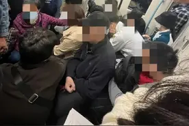 潮评丨地铁该不该容下一张小板凳？不妨敞开来讨论形成共识‌ ‌图片