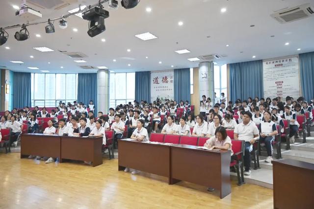 解锁佛山带娃新姿势！秋假攻略、普法课堂、神奇公园......这篇全都有！